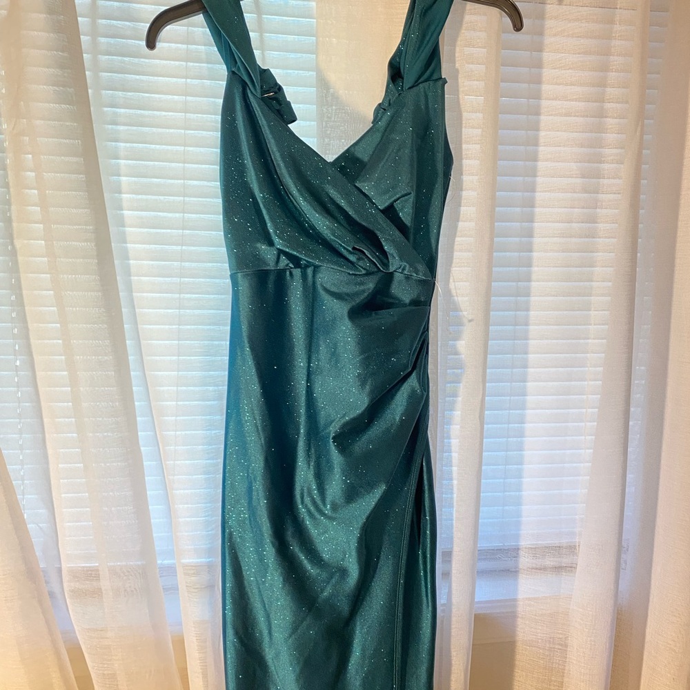 Prom dress - Picture 2 of 2